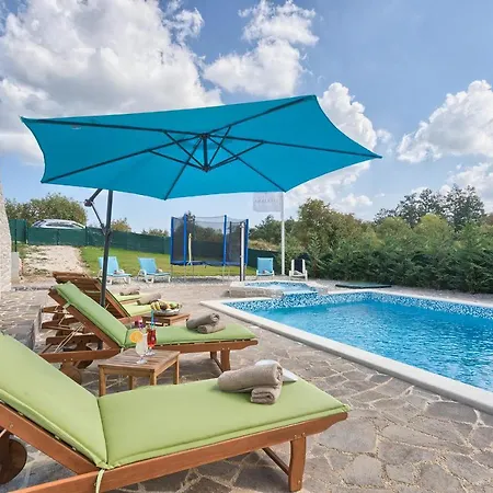 1522 Villa Zminj