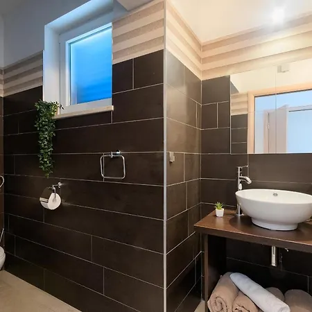 1522 Villa *