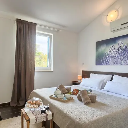 1522 Villa *