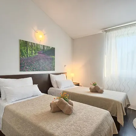 Villa 1522 *