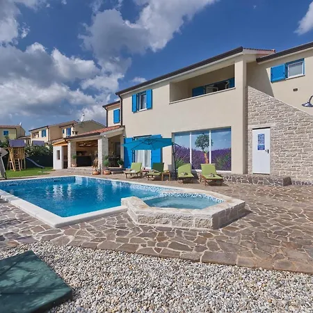 1522 Villa