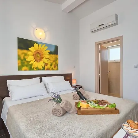 1522 Villa *